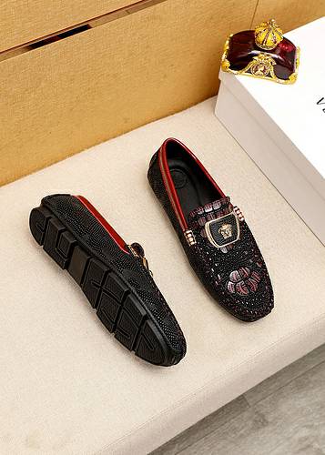 Picture of Versace Shoes Men _SKUfw122544183fw
